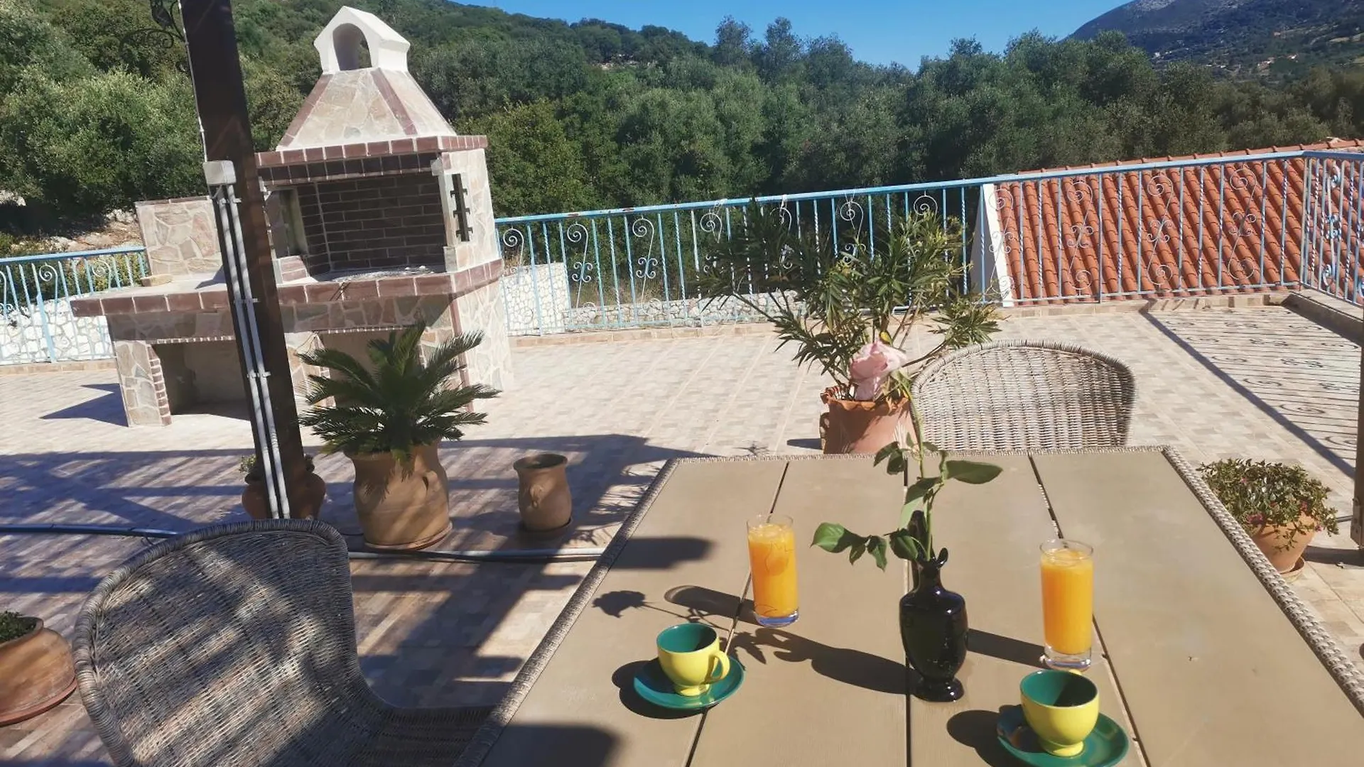 Lemon Tree Garden Near Mirtos Beach location